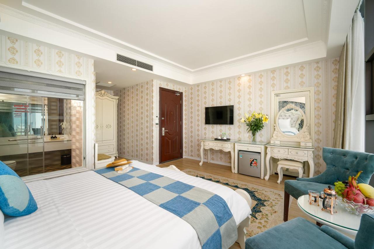 Royal Beach Hotel By Thg Da Nang Bagian luar foto