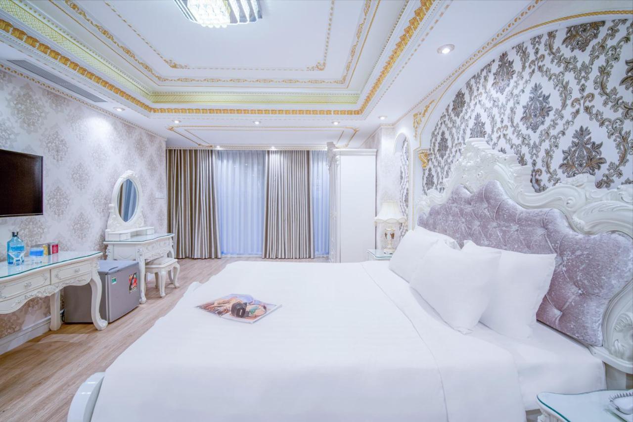 Royal Beach Hotel By Thg Da Nang Bagian luar foto