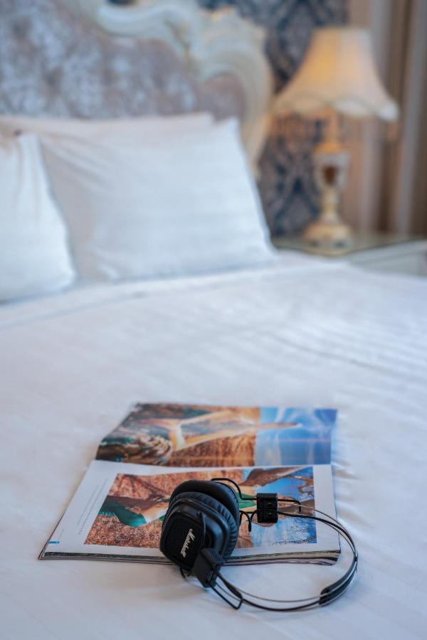 Royal Beach Hotel By Thg Da Nang Bagian luar foto