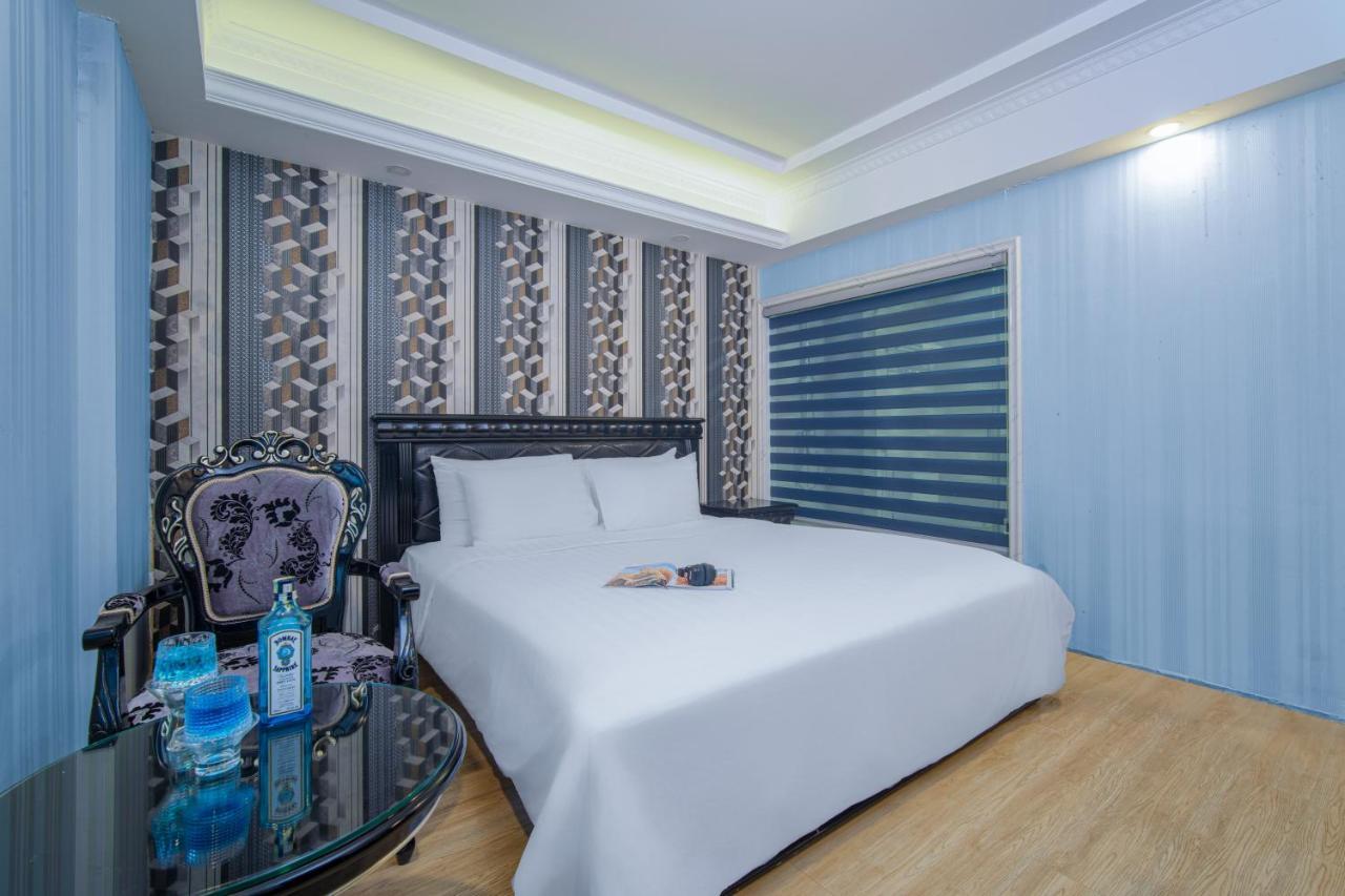 Royal Beach Hotel By Thg Da Nang Bagian luar foto