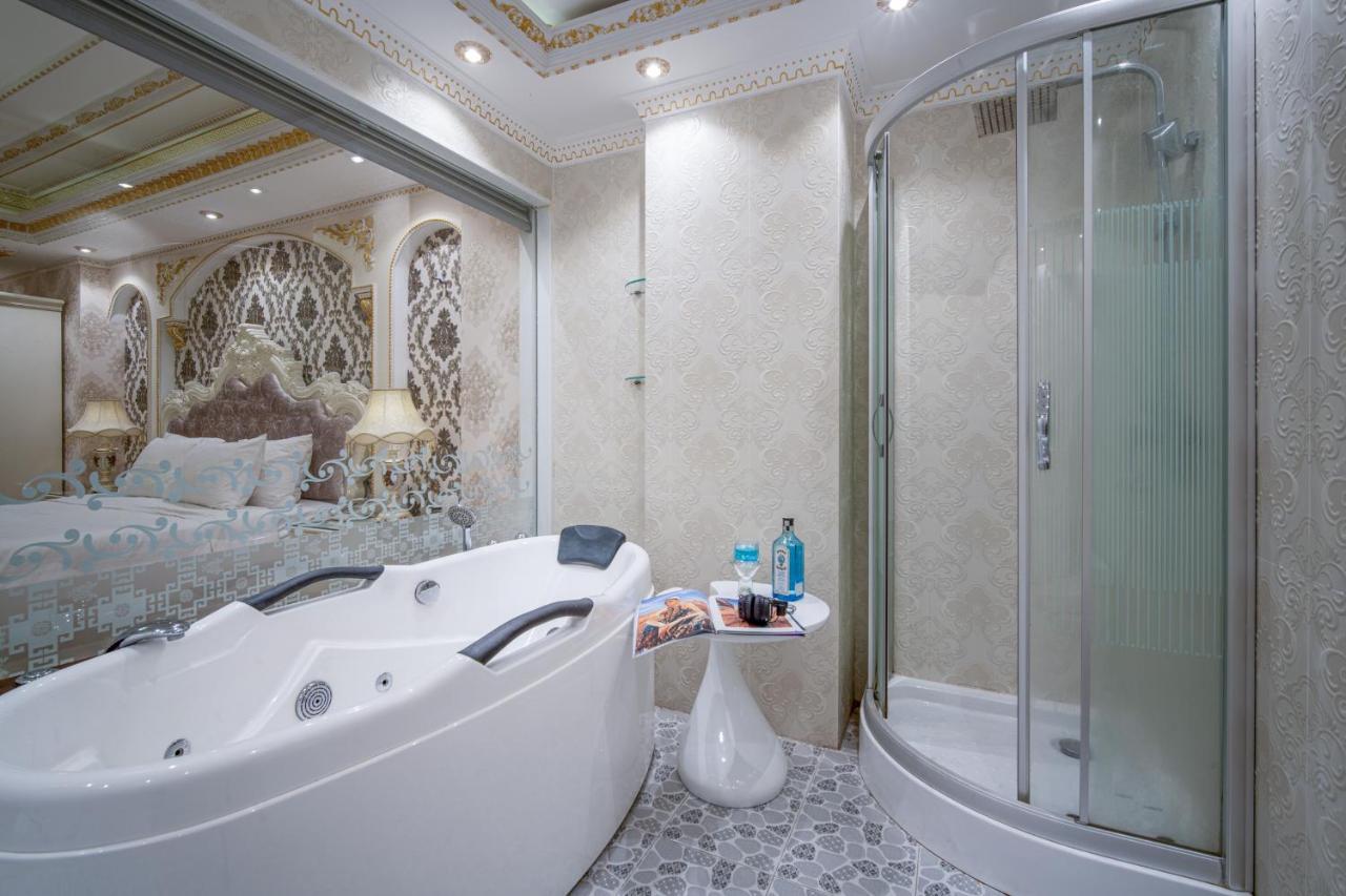 Royal Beach Hotel By Thg Da Nang Bagian luar foto
