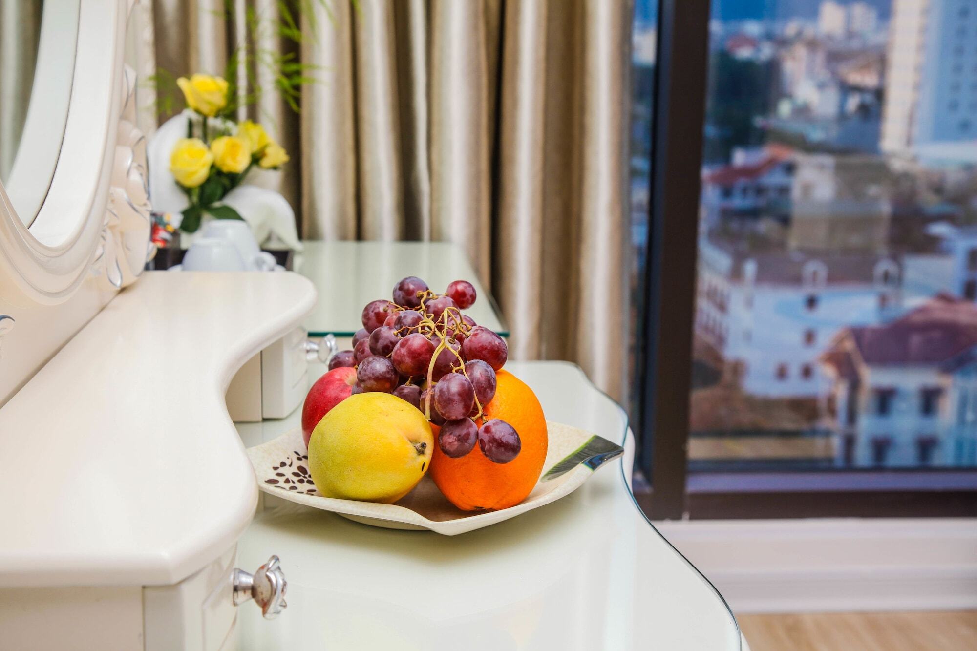 Royal Beach Hotel By Thg Da Nang Bagian luar foto
